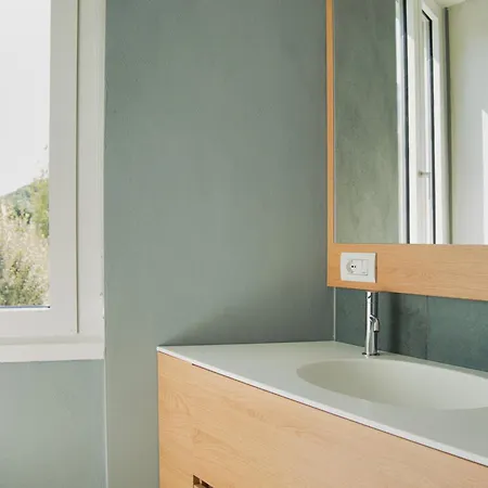 Apartment Wake Of The - Bright Waterfront *