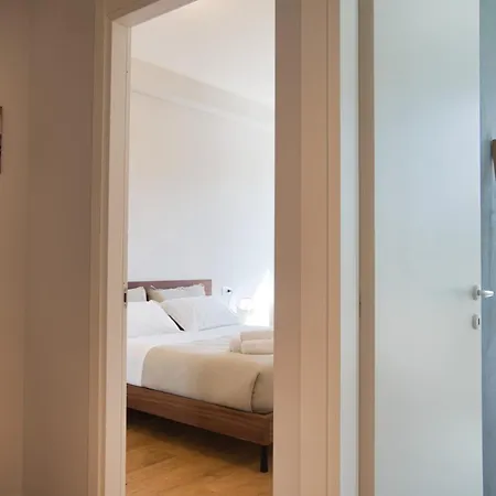 Apartment Wake Of The - Bright Waterfront *