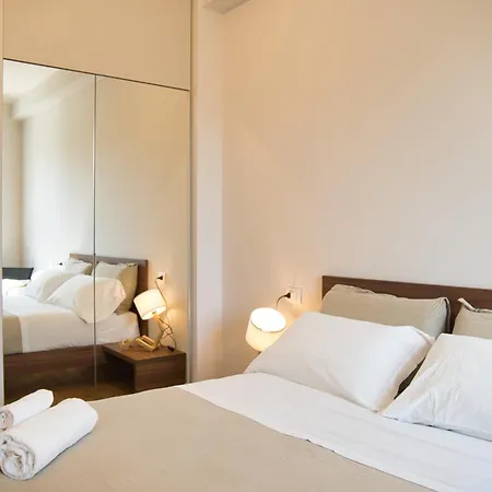 Wake Of The - Bright Waterfront * Lecco