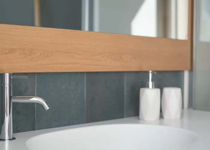 Wake Of The - Bright Waterfront Appartement *