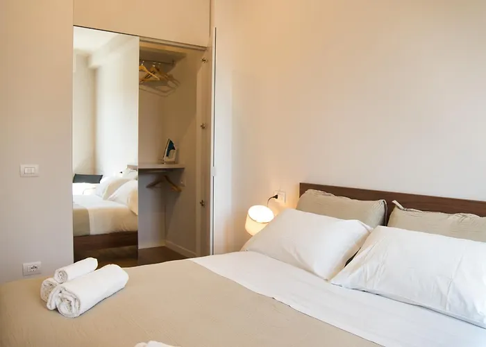 Wake Of The - Bright Waterfront Lecco